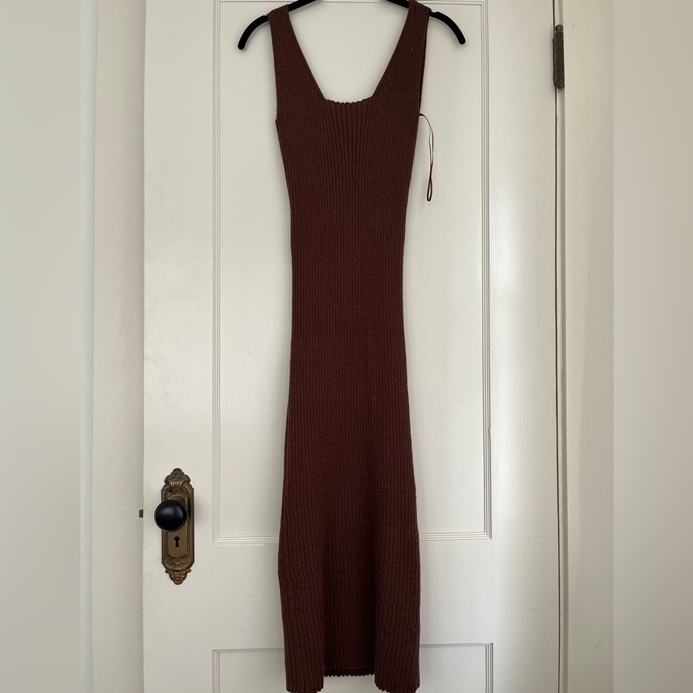 Amado Open Back Knit Bodycon Midi Dress